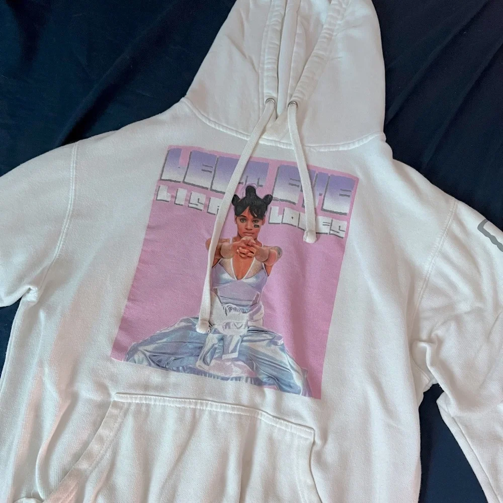 Lisa “Left Eye” Lopez 90s Legends hoodie - Picture 1 of 5